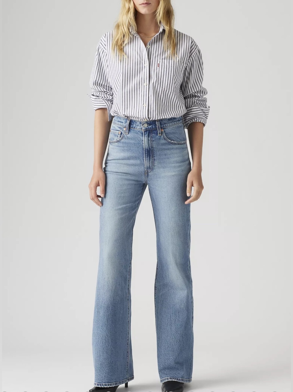LEVIS Ribcage Bell Womens Jeans, Mid Wash Denim l 32 lighter wash highwaisted